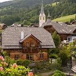 St Martin Dağ evi *