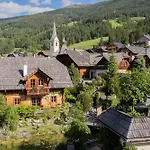 St Martin Dağ evi